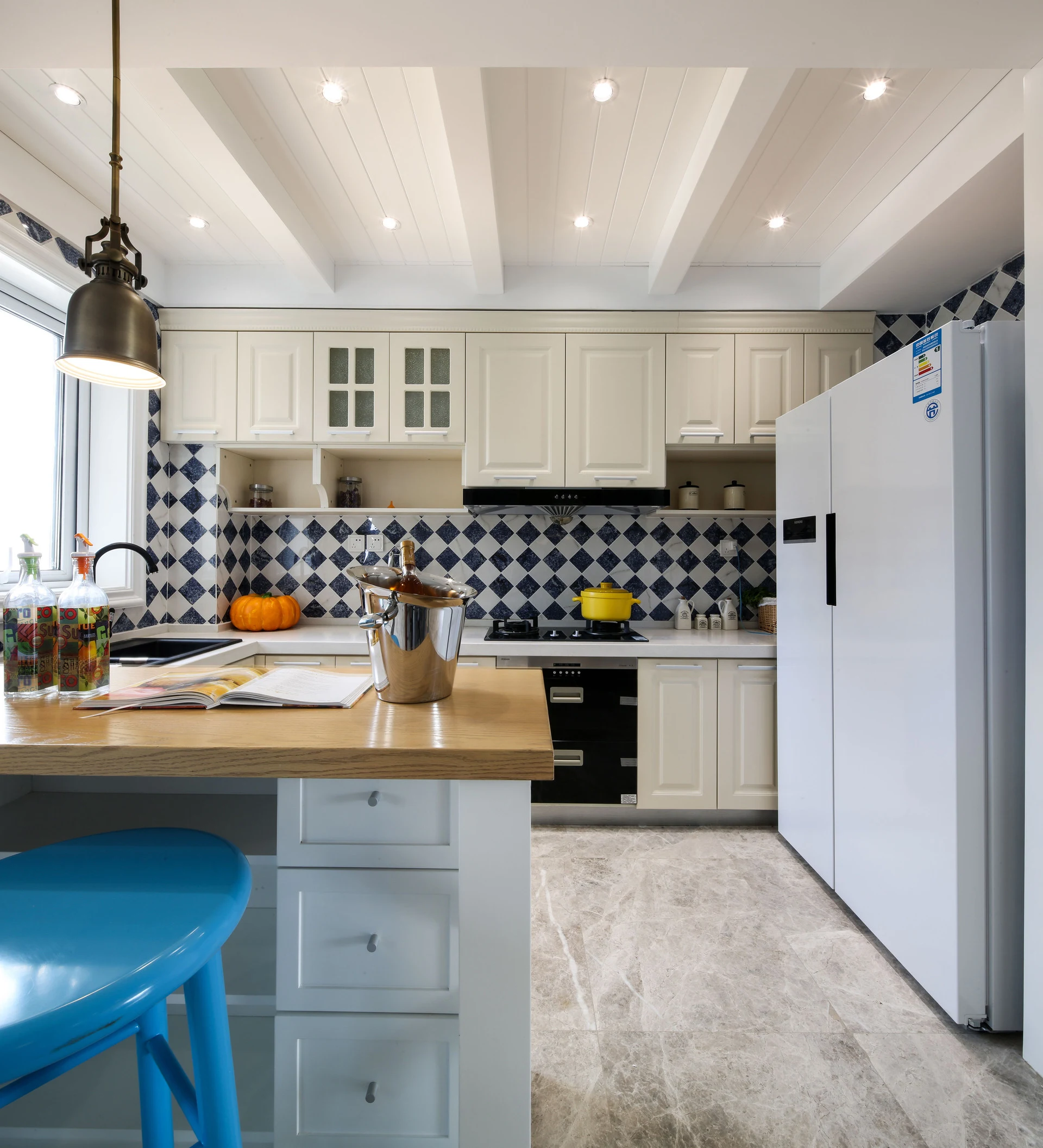 Kitchens Built Around the Way You Cook design idea 11 — Vamaylo