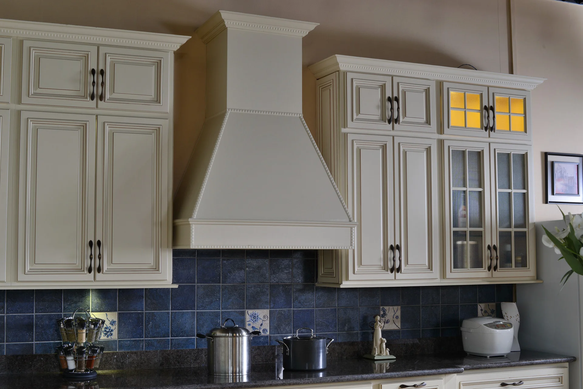 Alder cabinetry production photo 3 — Vamaylo